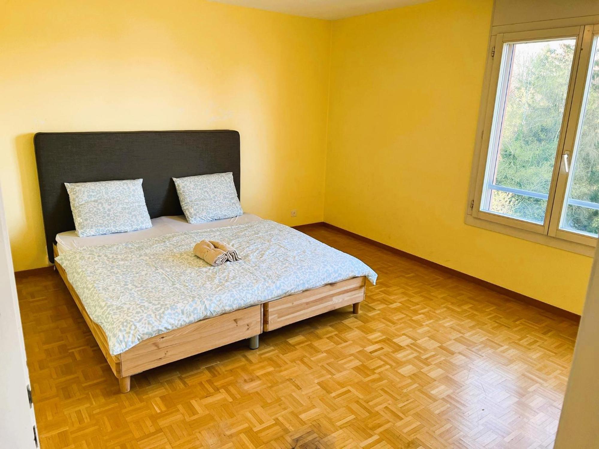 Huge Apartments, Multiple Bedrooms With Balcony In Center - Self Checkin Apartamento *